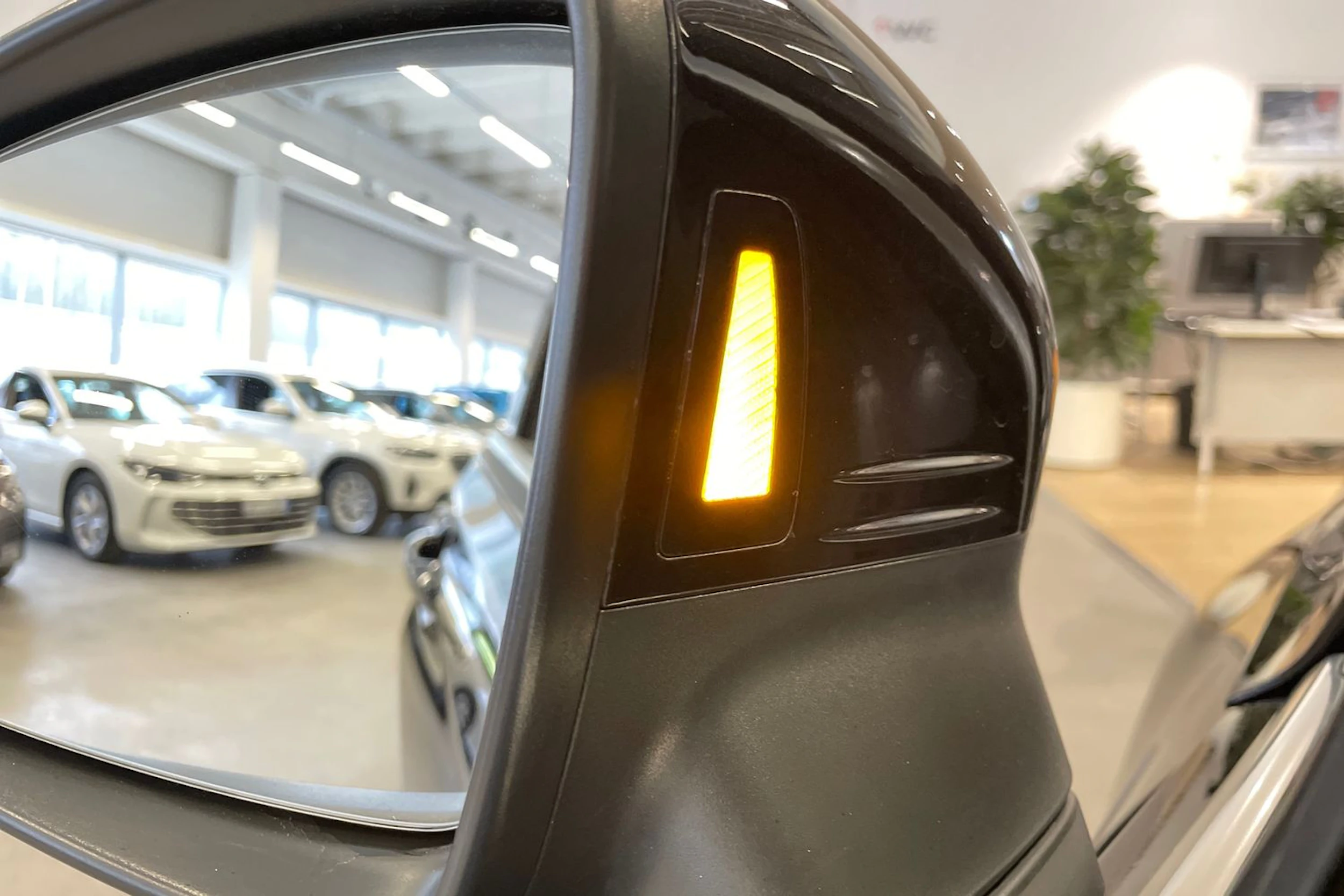 musta Volkswagen Tiguan 2023 kuva 33.