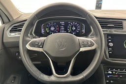 valkoinen Volkswagen Tiguan 2023 kuva 15.