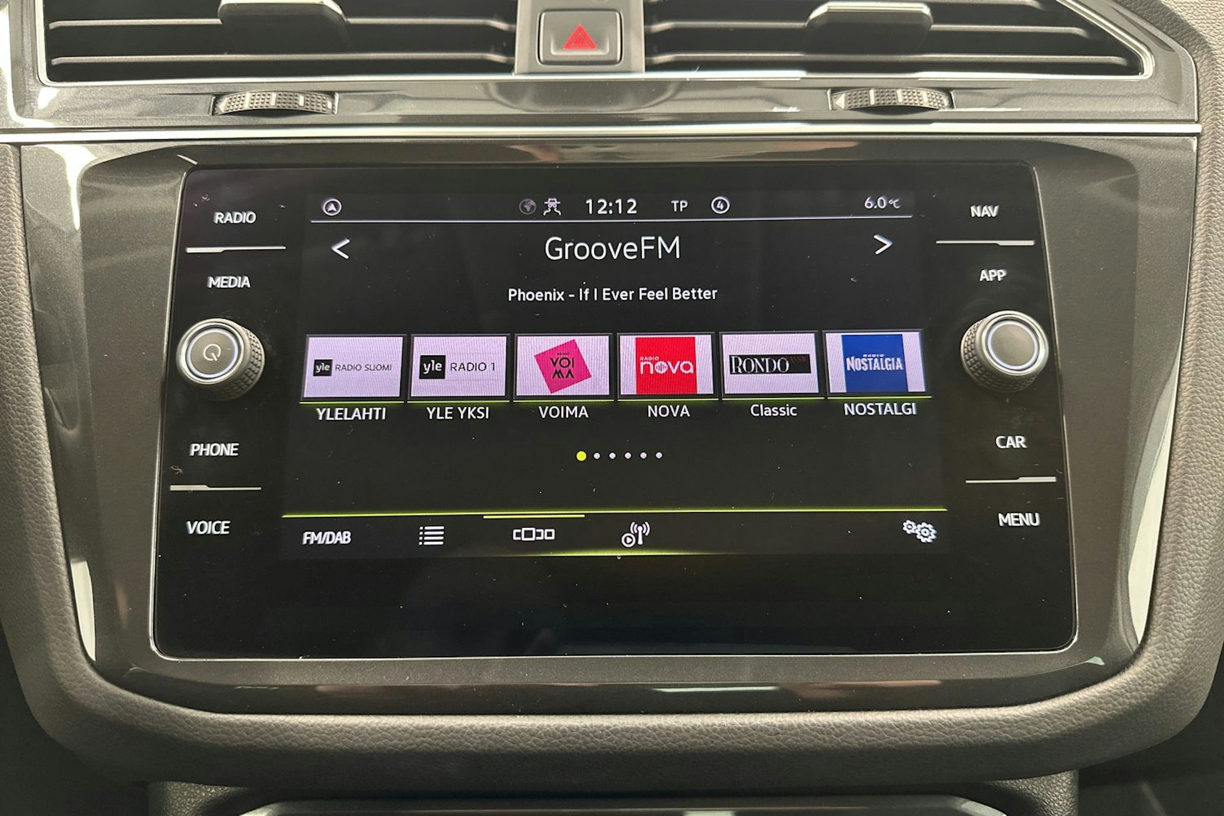 valkoinen Volkswagen Tiguan 2023 kuva 22.