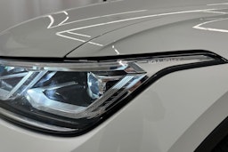 valkoinen Volkswagen Tiguan 2023 kuva 28.