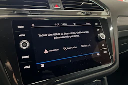 musta Volkswagen Tiguan 2023 kuva 22.