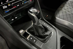 musta Volkswagen Tiguan 2023 kuva 25.