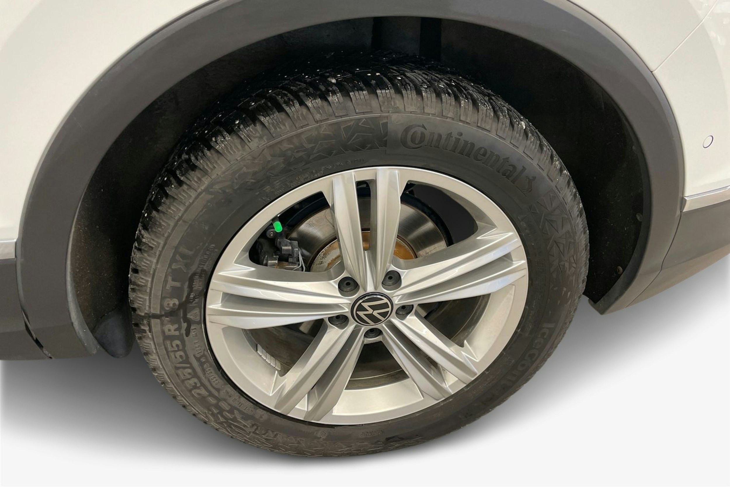 valkoinen Volkswagen Tiguan 2023 kuva 11.