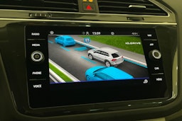 valkoinen Volkswagen Tiguan 2023 kuva 16.