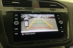 valkoinen Volkswagen Tiguan 2023 kuva 18.