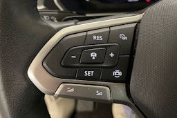 valkoinen Volkswagen Tiguan 2023 kuva 21.