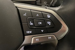 valkoinen Volkswagen Tiguan 2023 kuva 22.