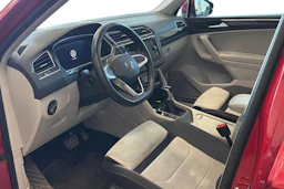 punainen Volkswagen Tiguan 2023 kuva 3.