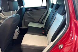 punainen Volkswagen Tiguan 2023 kuva 11.