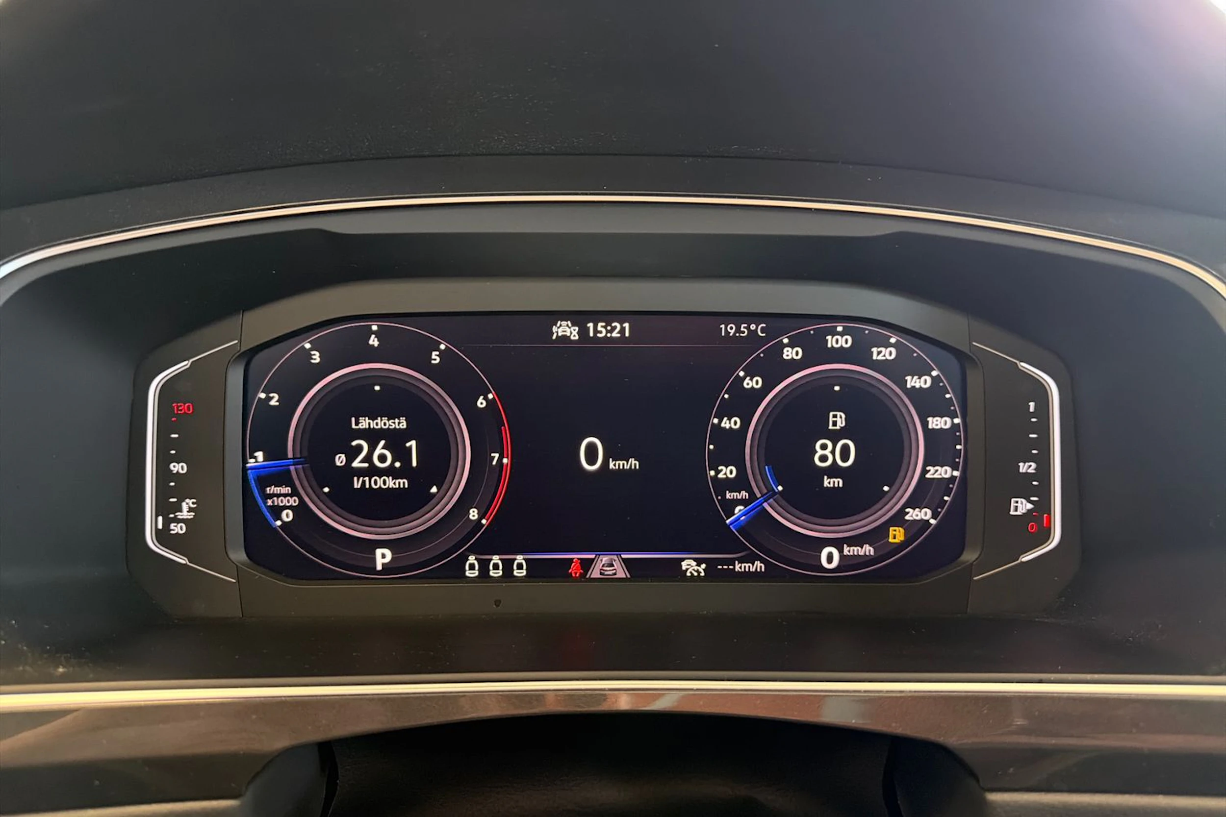 punainen Volkswagen Tiguan 2023 kuva 27.