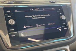 punainen Volkswagen Tiguan 2023 kuva 31.