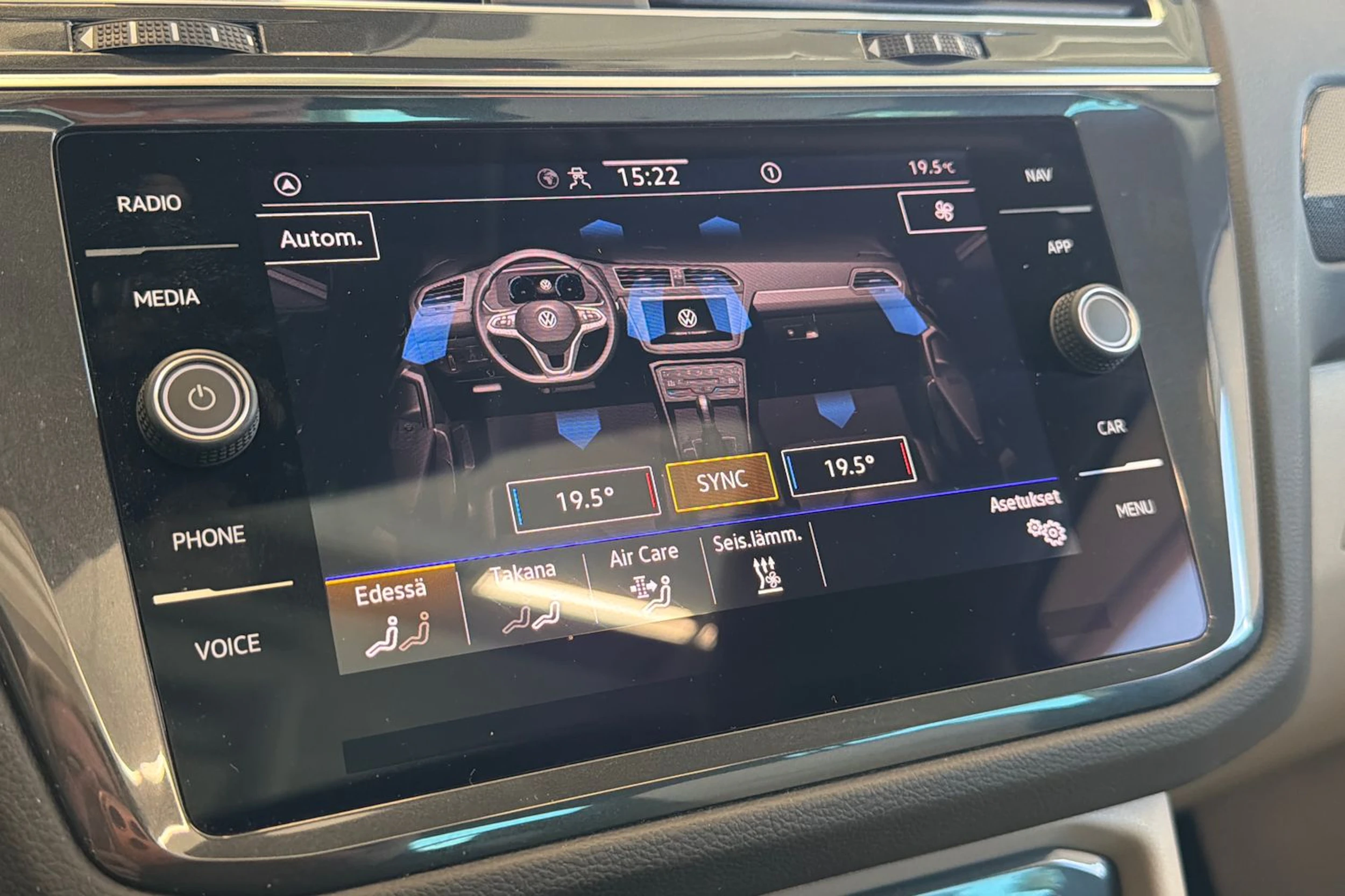 punainen Volkswagen Tiguan 2023 kuva 34.