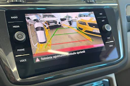 punainen Volkswagen Tiguan 2023 kuva 36.