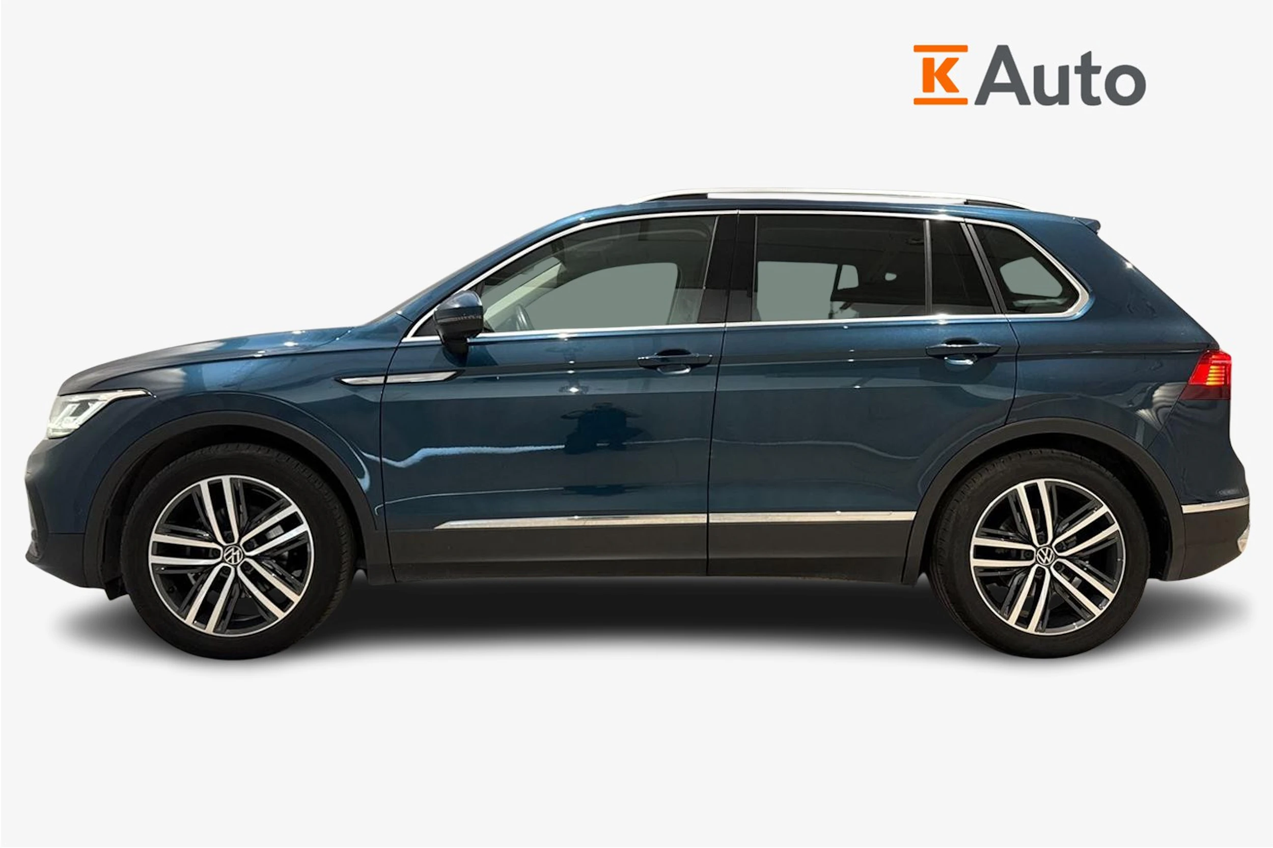sininen Volkswagen Tiguan 2023 kuva 7.