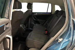sininen Volkswagen Tiguan 2023 kuva 11.