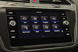 sininen Volkswagen Tiguan 2023 kuva 22.