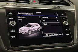 sininen Volkswagen Tiguan 2023 kuva 26.