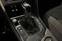 sininen Volkswagen Tiguan 2023 kuva 28.