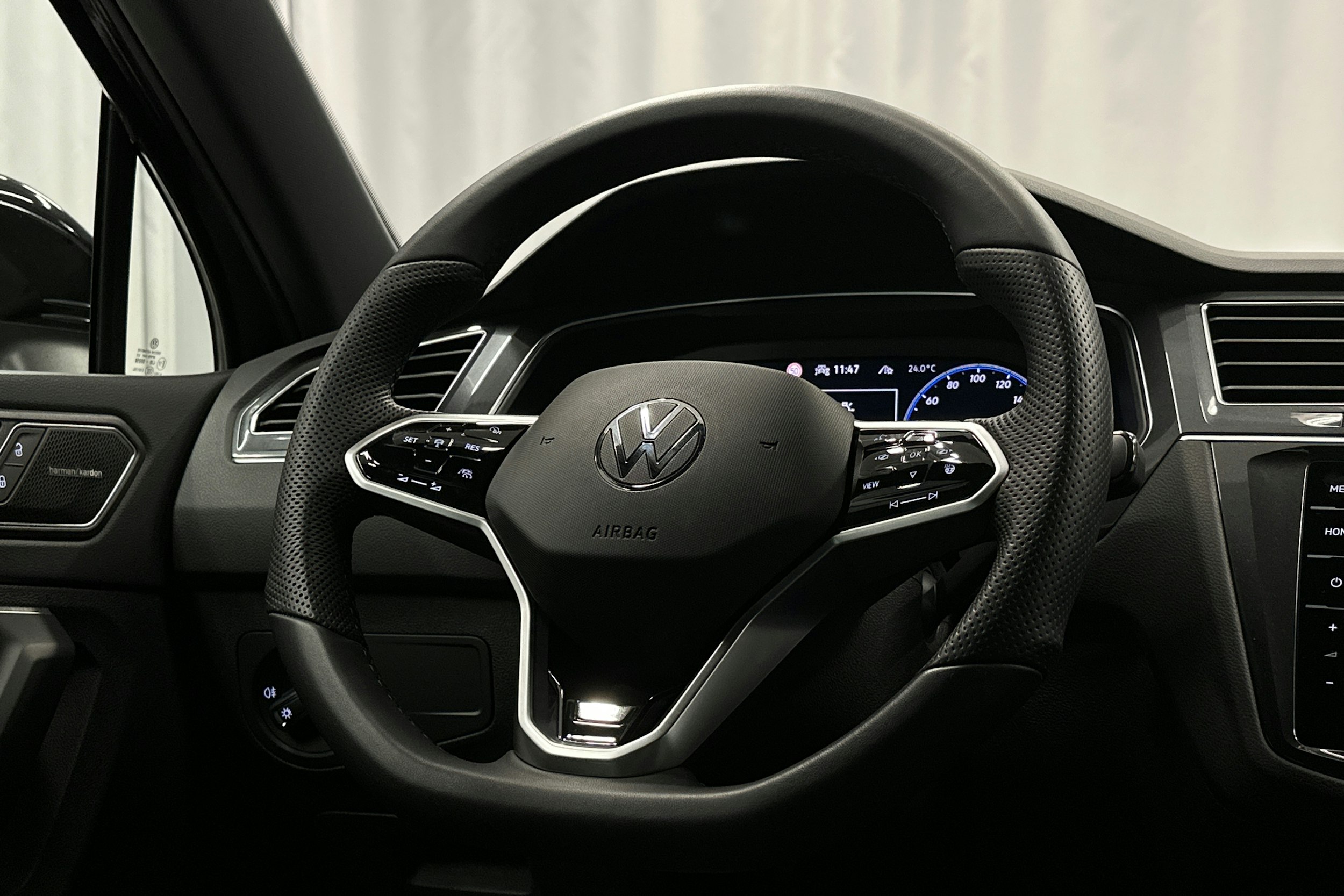 musta Volkswagen Tiguan 2024 kuva 9.
