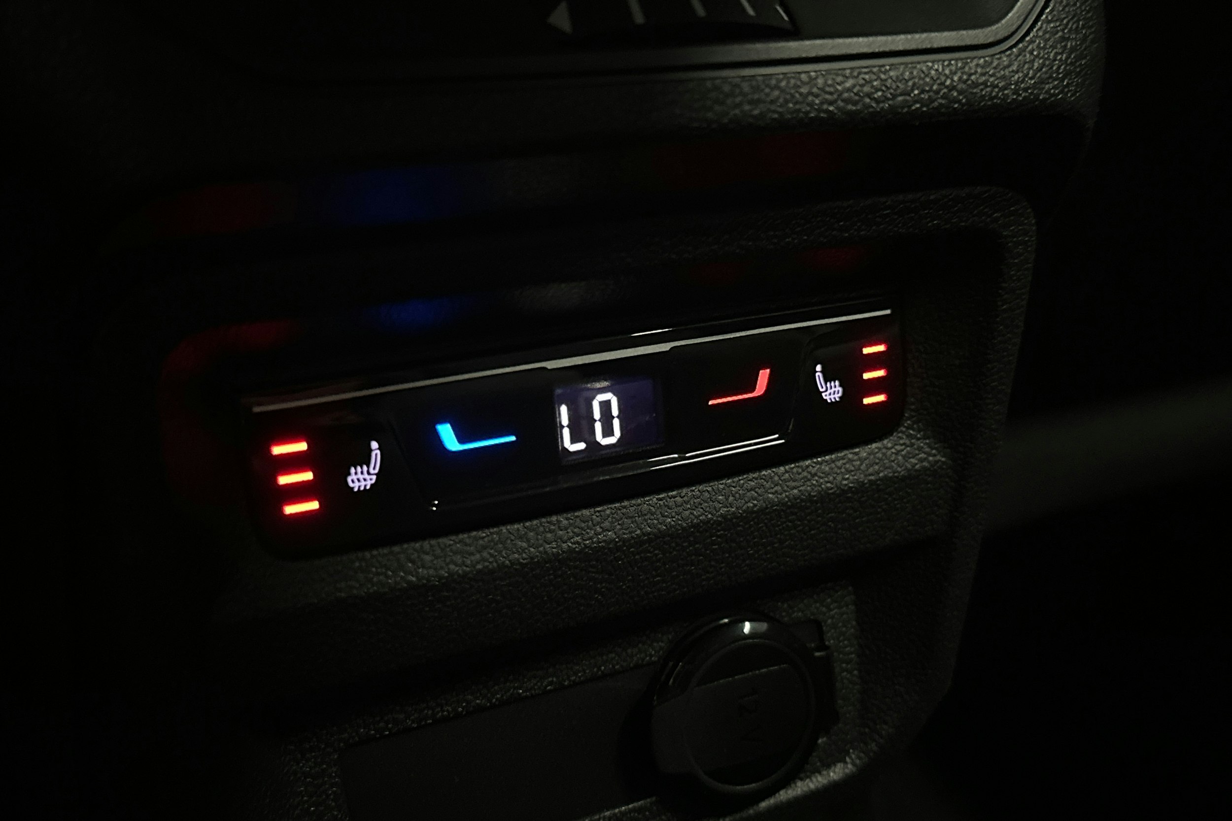 musta Volkswagen Tiguan 2024 kuva 24.