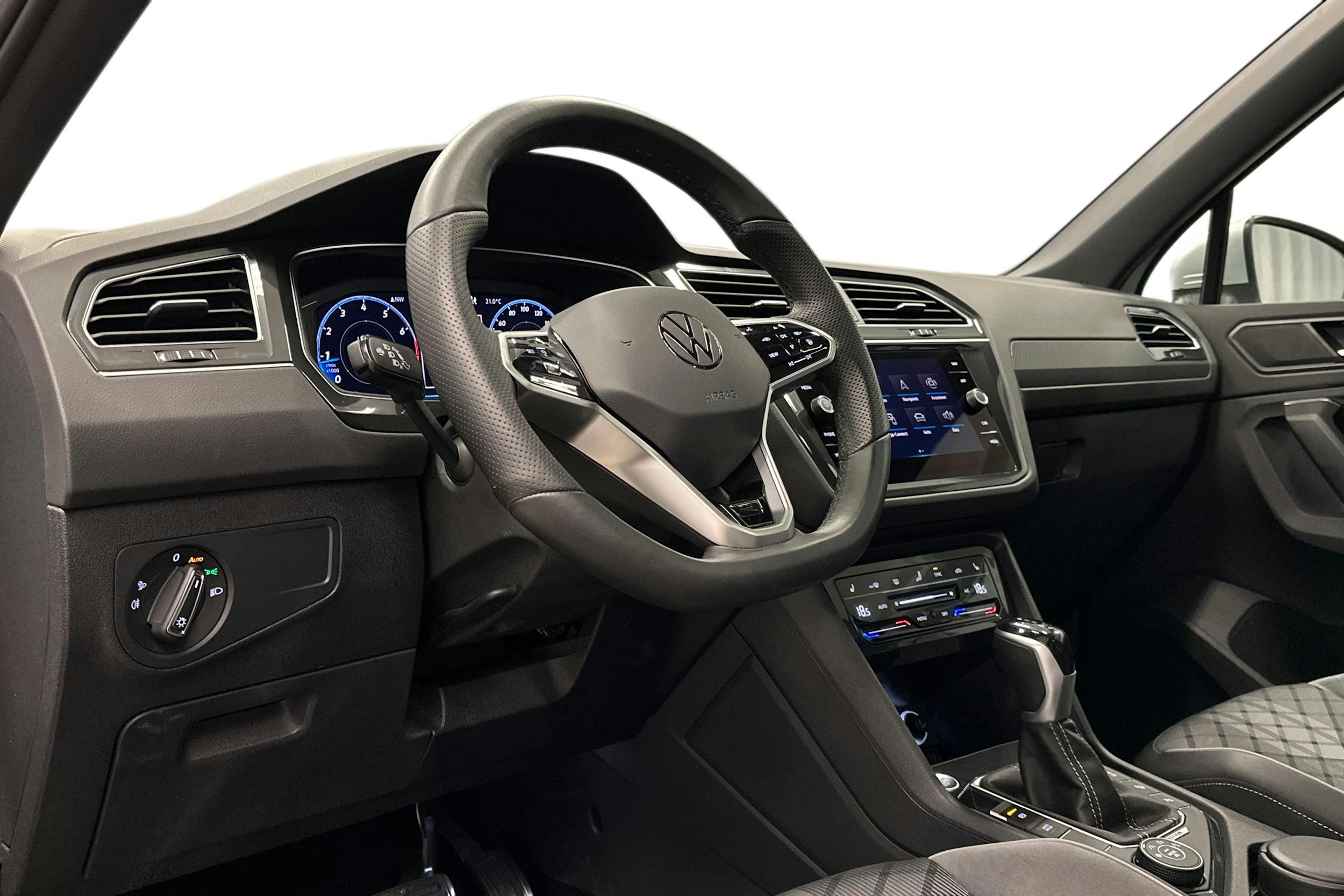 hopea Volkswagen Tiguan 2024 kuva 7.