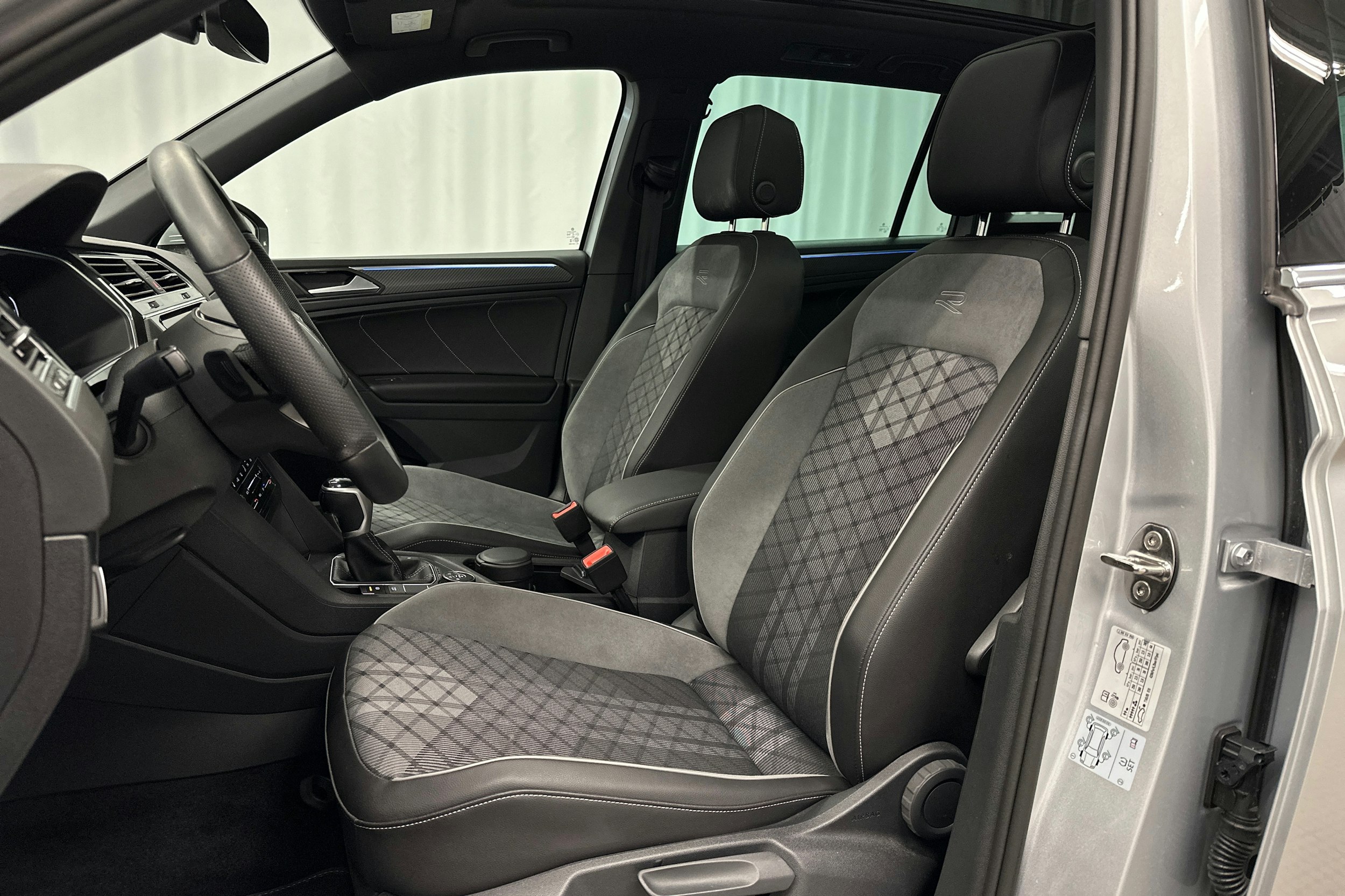 hopea Volkswagen Tiguan 2024 kuva 17.