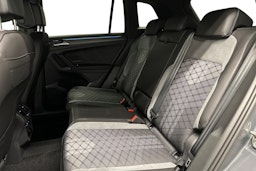 harmaa Volkswagen Tiguan 2024 kuva 8.