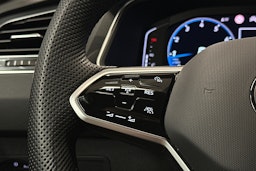 harmaa Volkswagen Tiguan 2024 kuva 17.