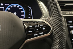 harmaa Volkswagen Tiguan 2024 kuva 18.