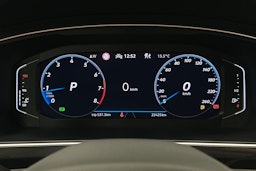 harmaa Volkswagen Tiguan 2024 kuva 19.
