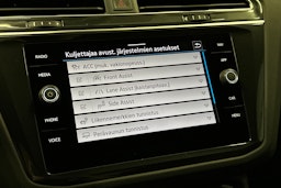 harmaa Volkswagen Tiguan 2024 kuva 22.
