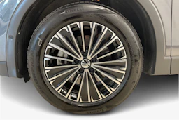 Oranssi Volkswagen Tiguan 2024 kuva 9.