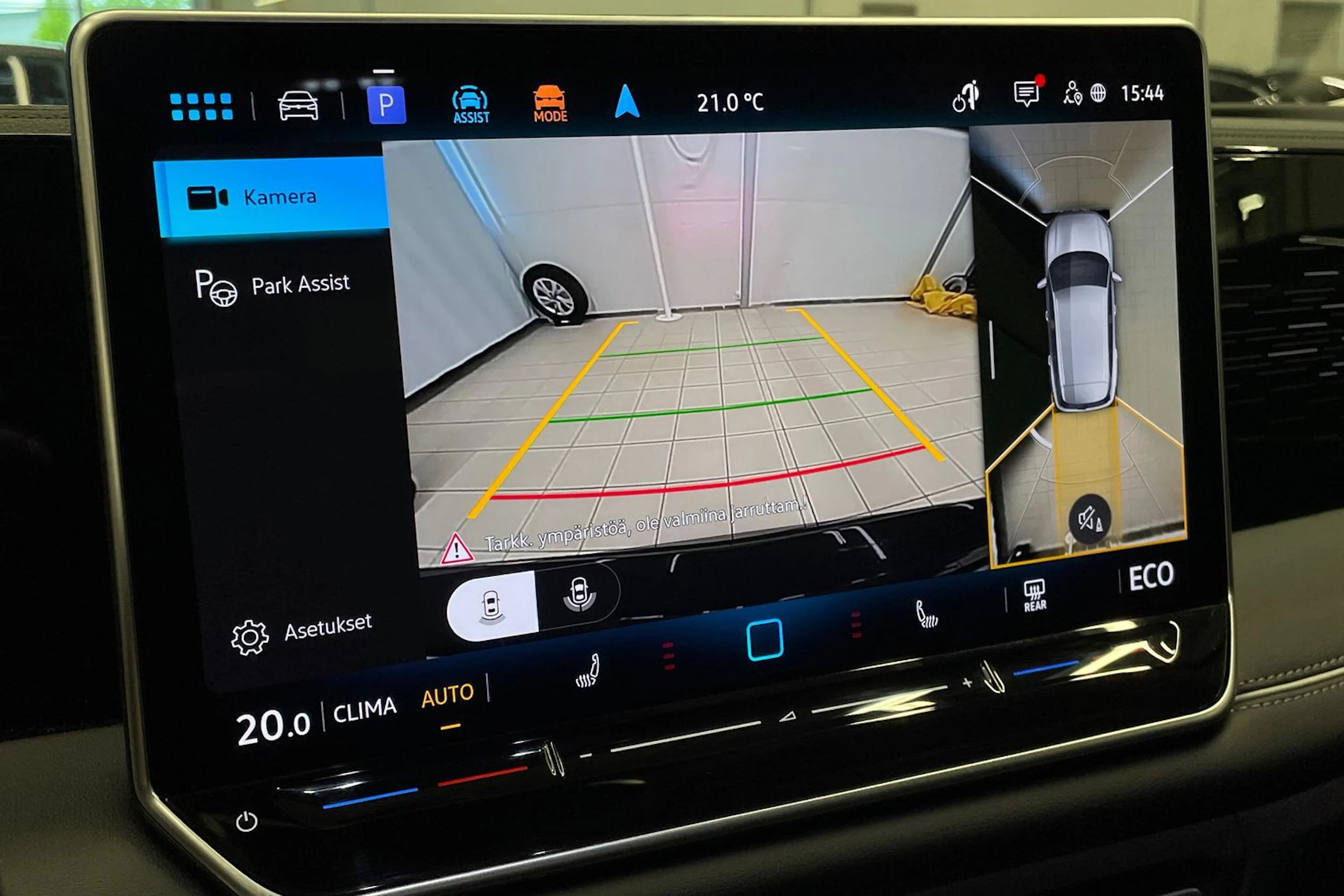 Oranssi Volkswagen Tiguan 2024 kuva 19.