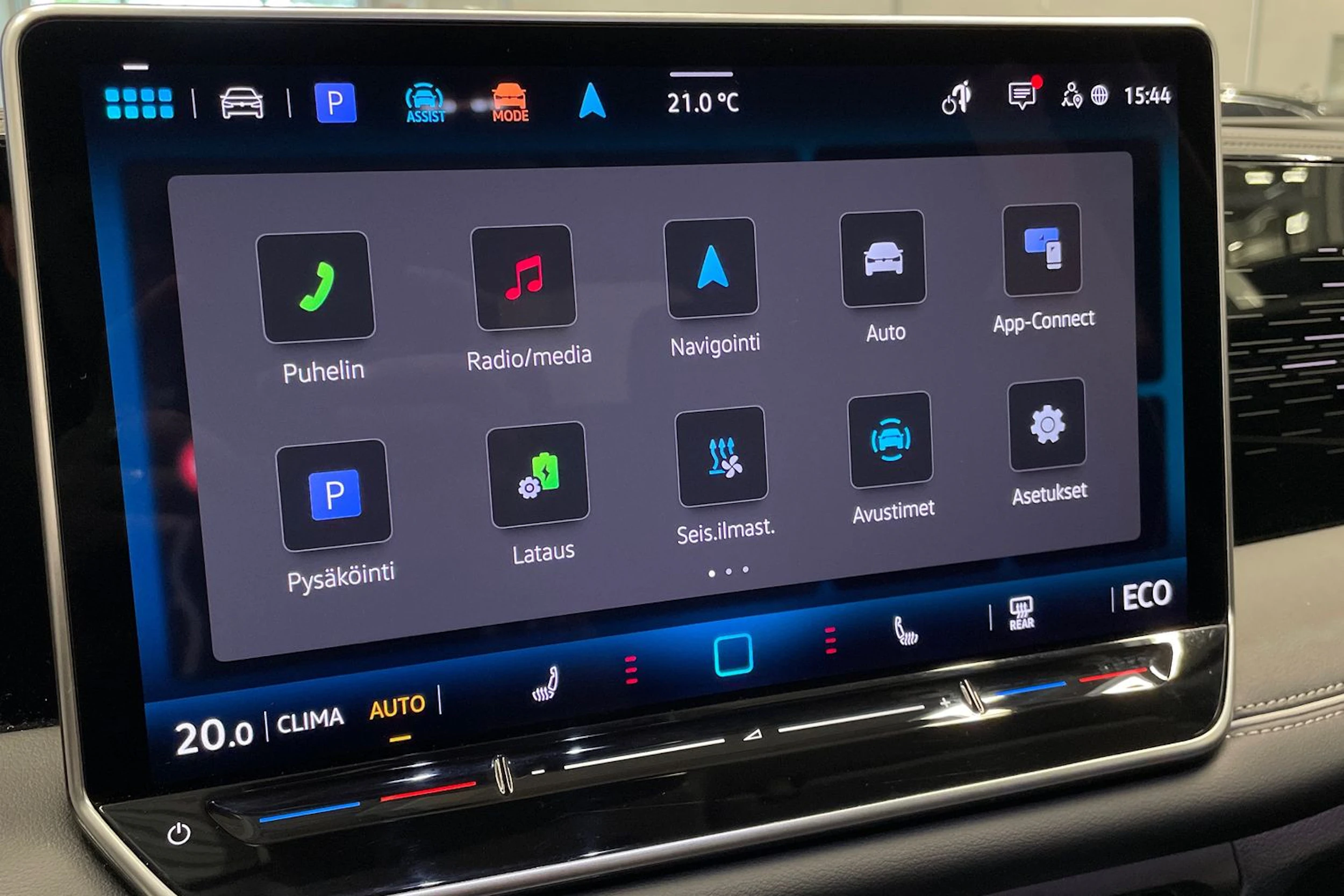 Oranssi Volkswagen Tiguan 2024 kuva 20.