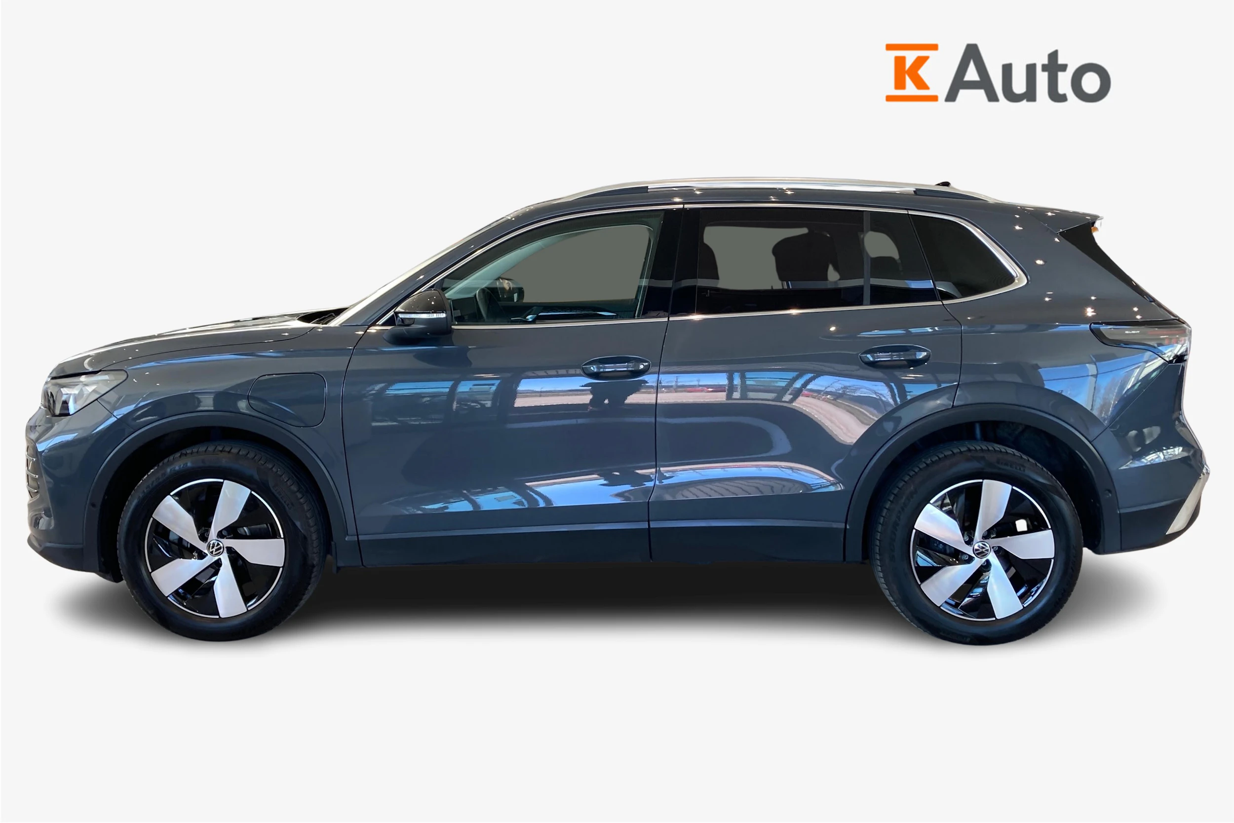 oranssi Volkswagen Tiguan 2024 kuva 5.