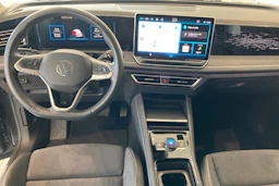 oranssi Volkswagen Tiguan 2024 kuva 7.