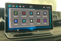 oranssi Volkswagen Tiguan 2024 kuva 16.