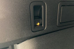 oranssi Volkswagen Tiguan 2024 kuva 22.