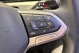 met. oranssi Volkswagen Tiguan 2024 kuva 19.