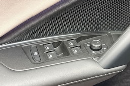 met. oranssi Volkswagen Tiguan 2024 kuva 21.