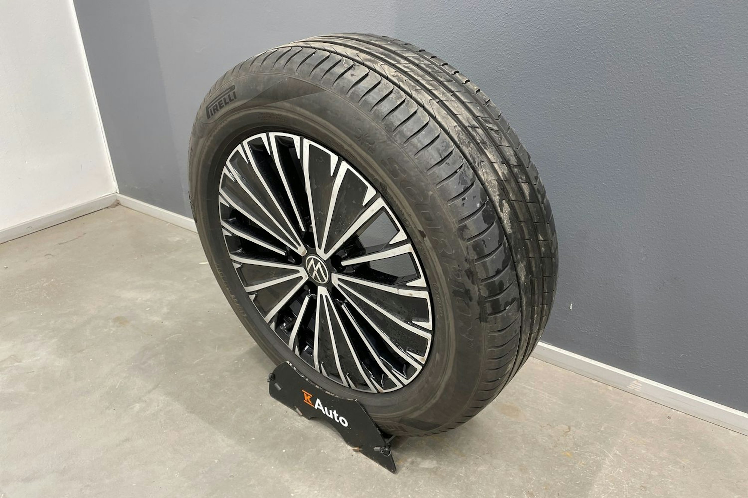 vihreä Volkswagen Tiguan 2024 kuva 14.