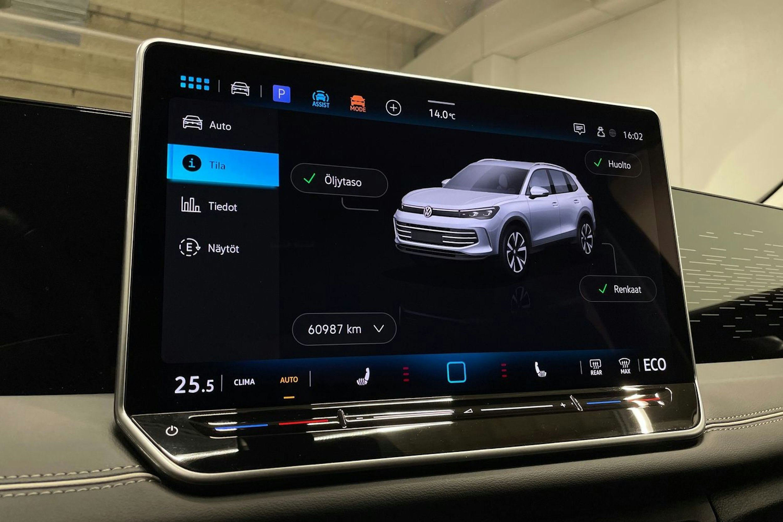 vihreä Volkswagen Tiguan 2024 kuva 20.