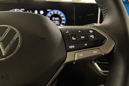 vihreä Volkswagen Tiguan 2024 kuva 26.