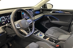 harmaa metalliväri Volkswagen Tiguan 2024 kuva 7.