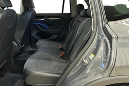 harmaa metalliväri Volkswagen Tiguan 2024 kuva 10.