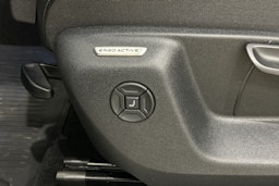 harmaa metalliväri Volkswagen Tiguan 2024 kuva 17.