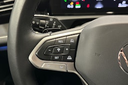 harmaa metalliväri Volkswagen Tiguan 2024 kuva 18.