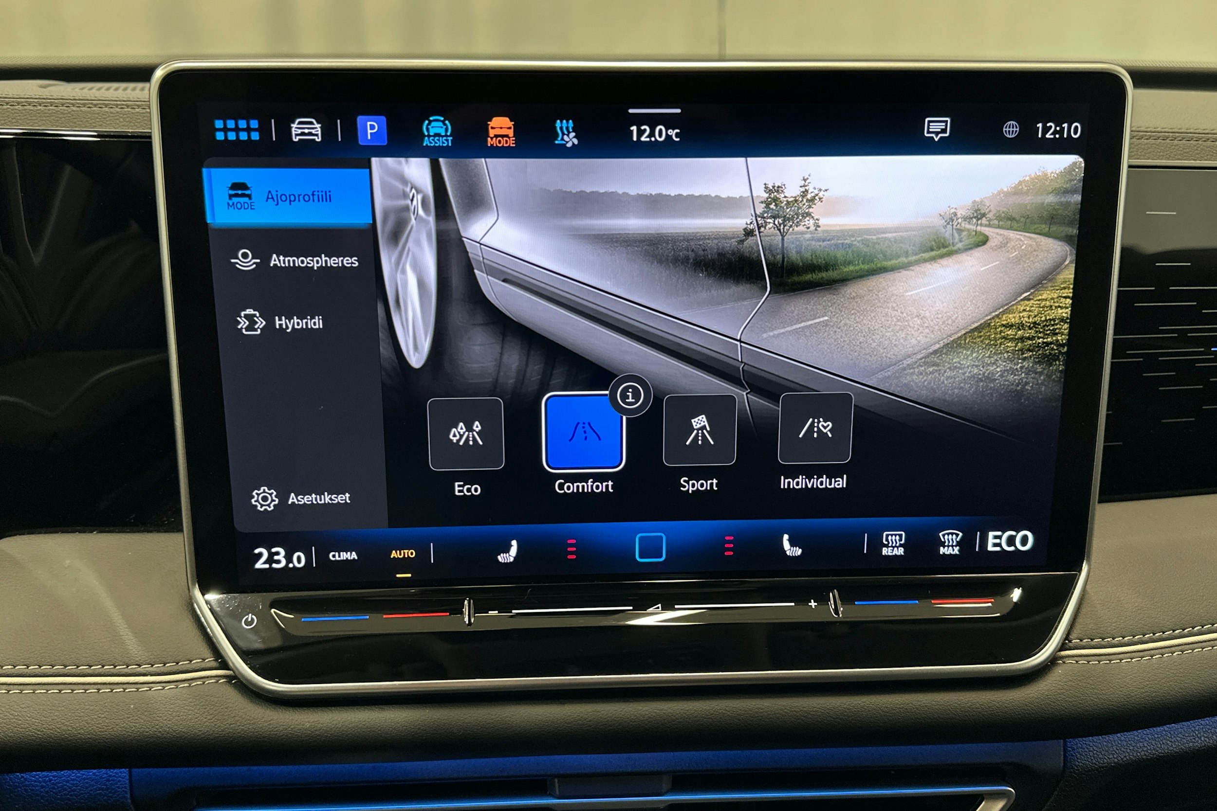 harmaa metalliväri Volkswagen Tiguan 2024 kuva 26.