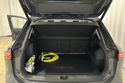 harmaa metalliväri Volkswagen Tiguan 2024 kuva 30.