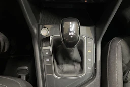 valkoinen Volkswagen Tiguan 2024 kuva 17.